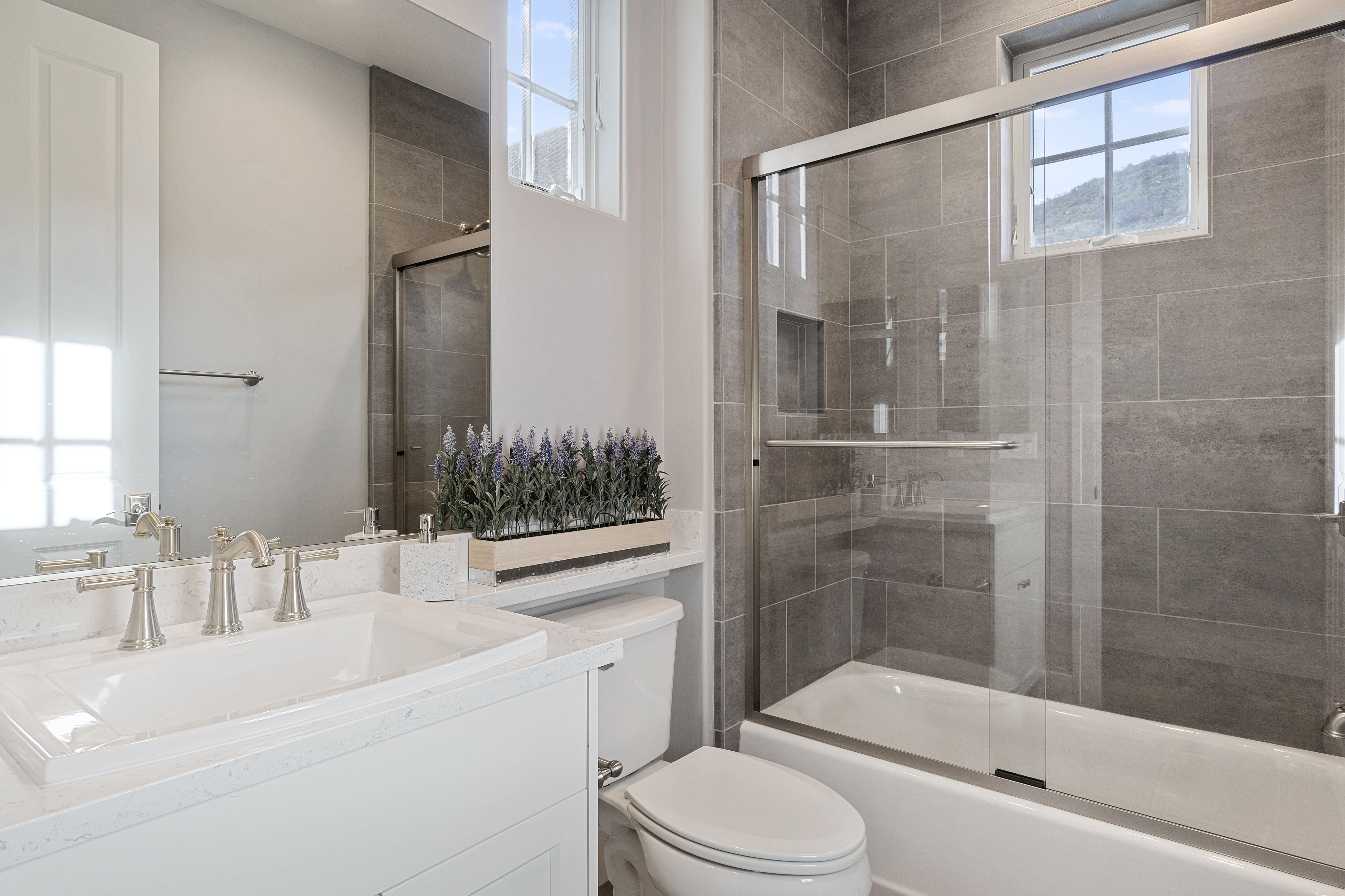 Shower room tiles design | Elite Builder Services