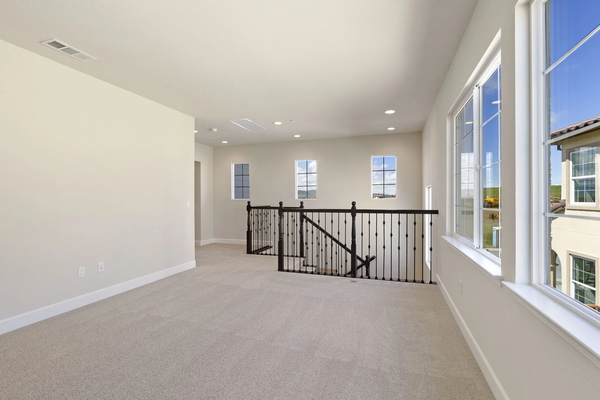 carpet12 Carpet floor | Elite Builder Services